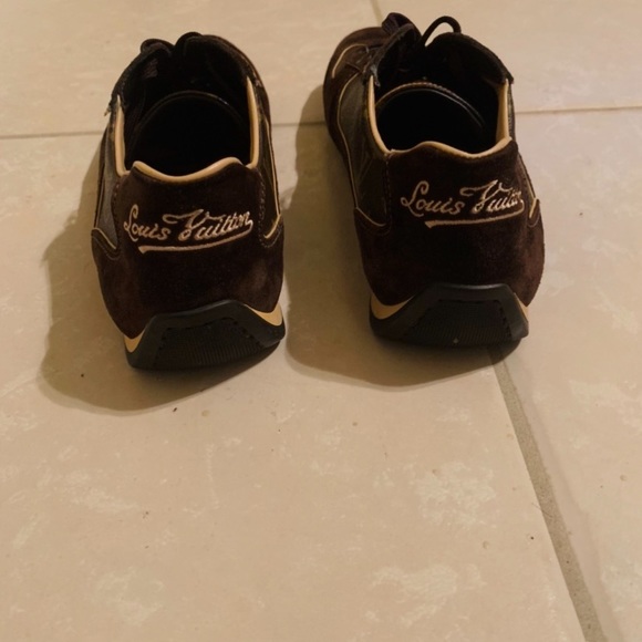 Louis Vuitton Sneakers Size 8 - Picture 6 of 13